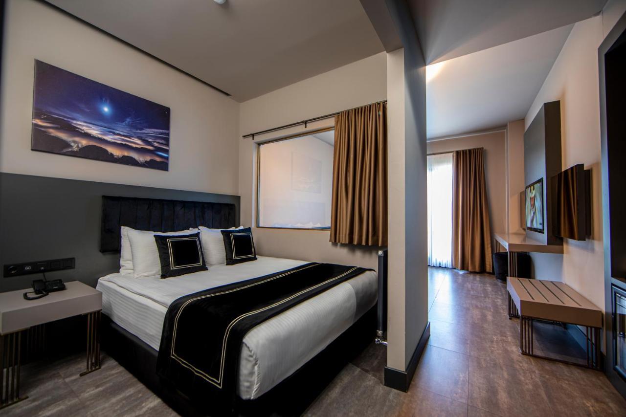 Menalo Premium Airport Otel 5*